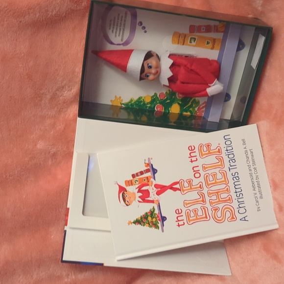 Elf On The Shelf - Picture 2 of 3